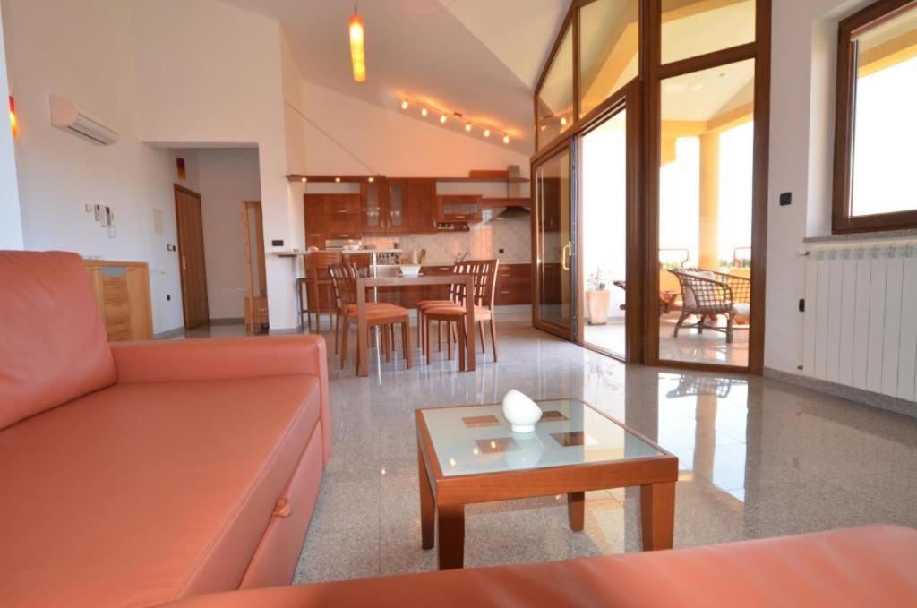Apartments Ana Wellness S Ровин Екстериор снимка