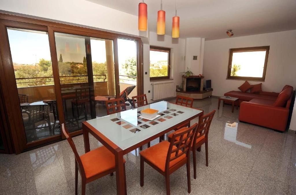 Apartments Ana Wellness S Ровин Екстериор снимка