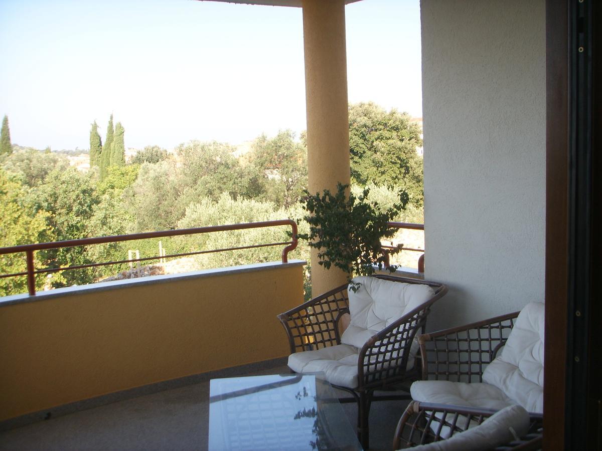 Apartments Ana Wellness S Ровин Екстериор снимка