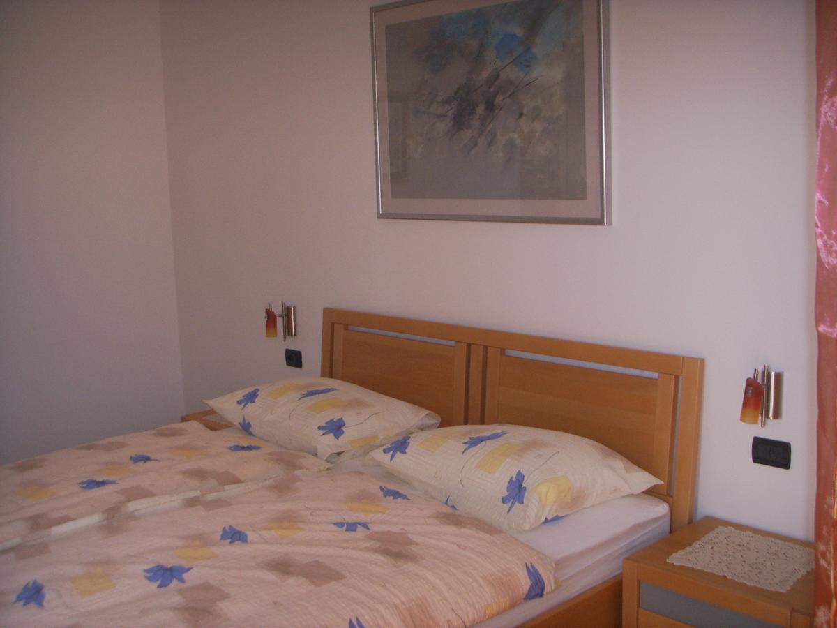 Apartments Ana Wellness S Ровин Екстериор снимка