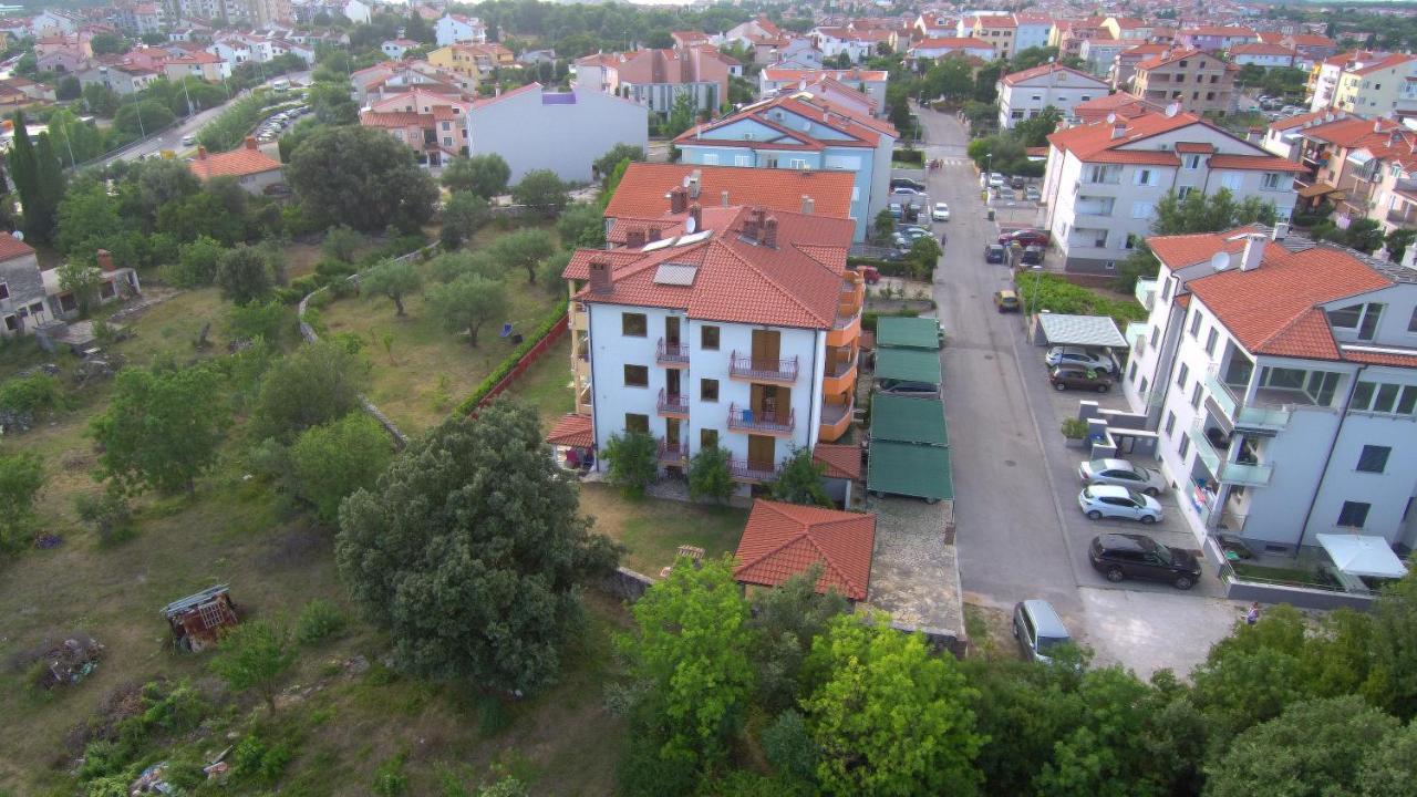 Apartments Ana Wellness S Ровин Екстериор снимка
